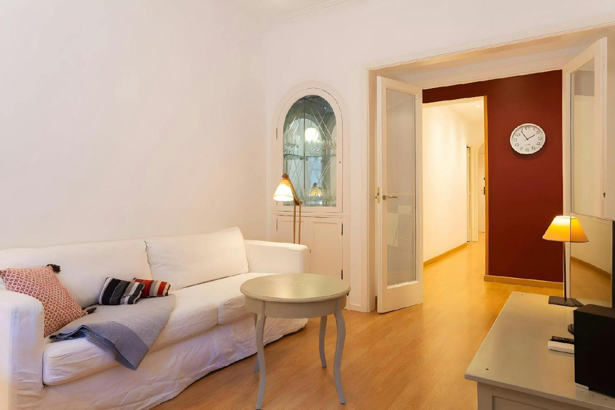 Fantastic Near Plaça Francesc Macia In L'eixample Esquerra *