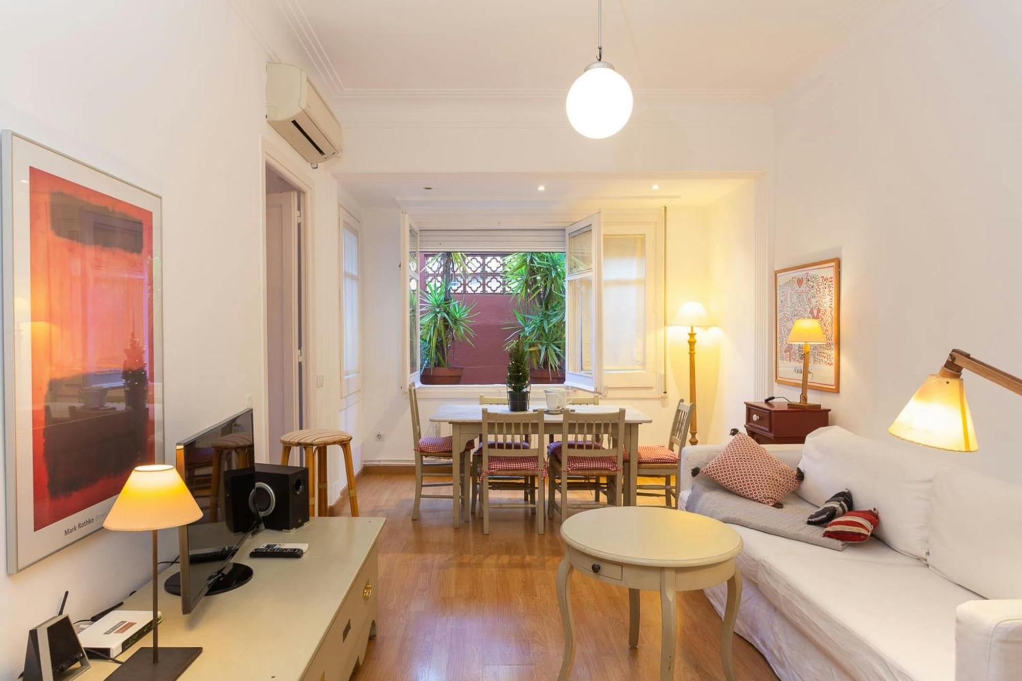Fantastic Near Plaça Francesc Macia In L'eixample Esquerra Apartamento